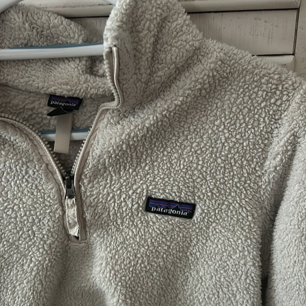 patagonia sweatshirt - Picture 2 of 2